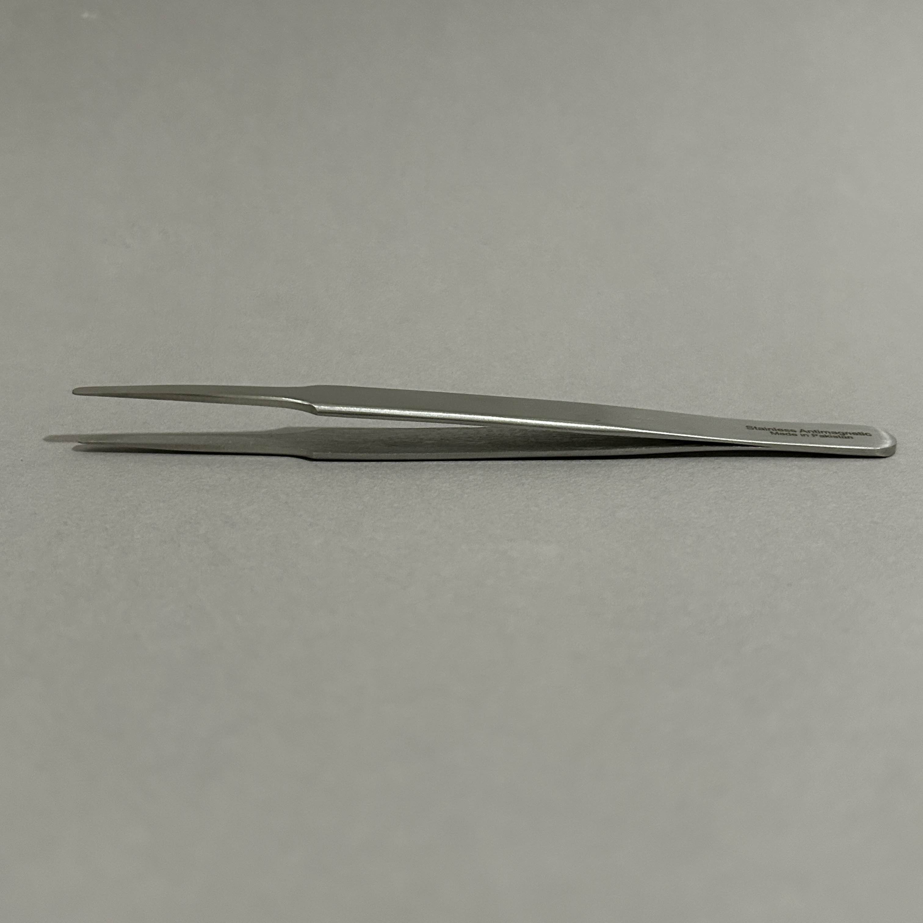 Tweezers